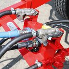 Zentrale Aufnahme für Hydraulik- und Druckluftanschlüsse