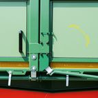 Ver- und Entriegeln der beiden Portaltüren durch manuell bedienbaren Hebel