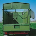 Schwenkbare Dreh-Kipp-Portalrückwand, offen