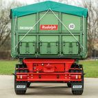 Geteilte Rückwand mit 3 Auslaufschiebern