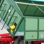 Seitenwand oben pendelnd gelagert